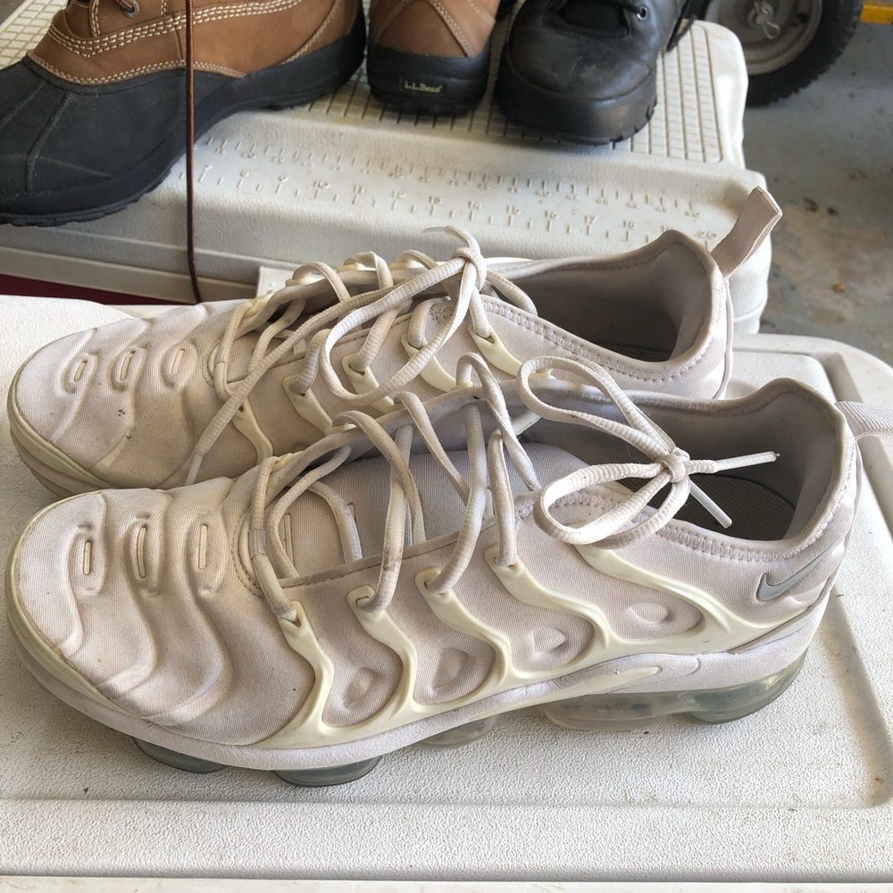 White Nike Vapor Max men’s white 10 clear